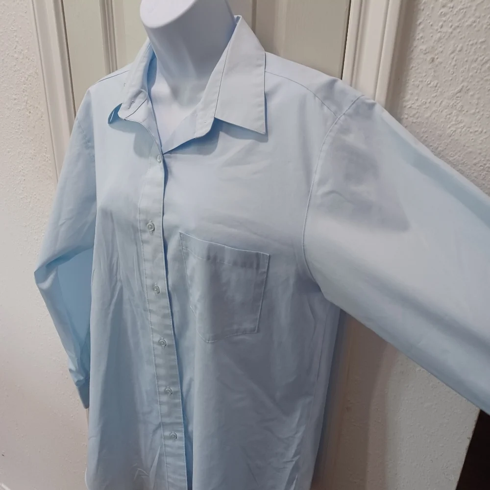 Foxcroft Light Blue Women's Blouse - Picture 3 of 6